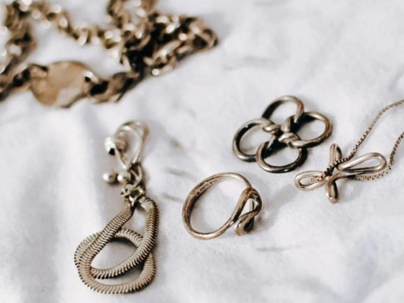 trang sức bị đen