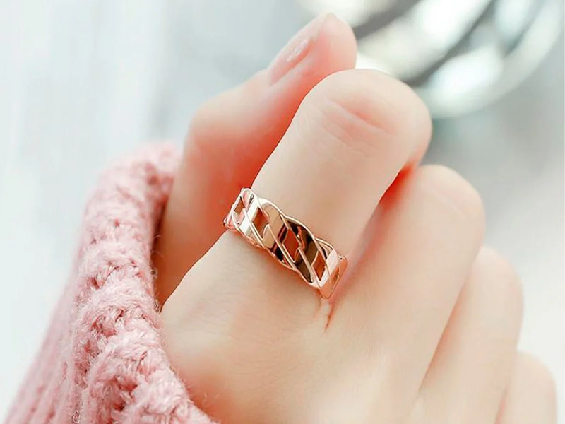Người Mệnh Mộc Có Nên Đeo Vàng Bạc? Tìm Hiểu Phong Thủy và Những Lựa Chọn Hợp Lý